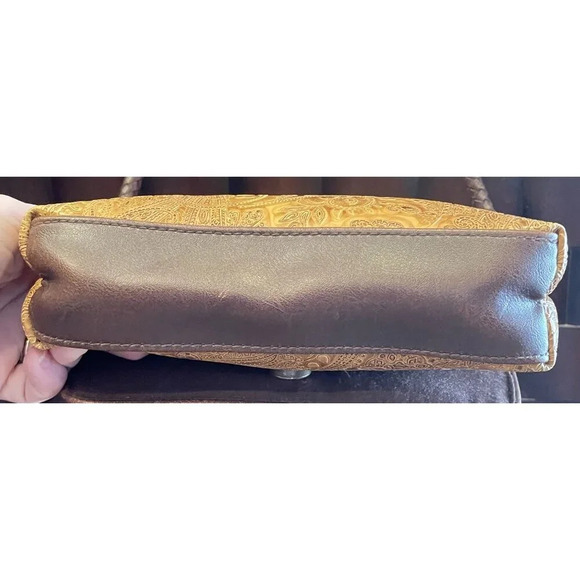 Relic Paisley Brown Leather Embossed Purse With Braided Strap & Magnetic Closure - Picture 7 of 11